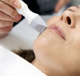 Drenagem linfática facial com aparelhos